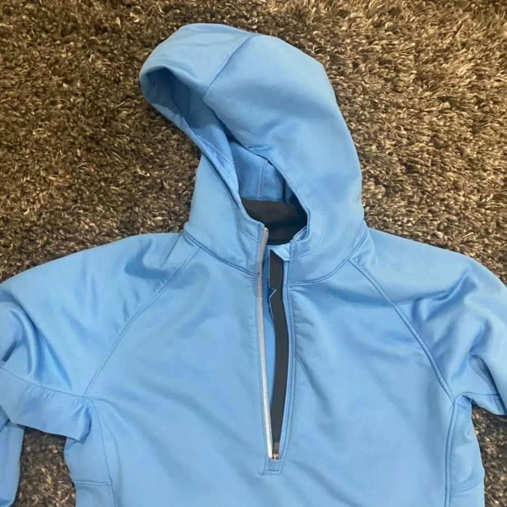 Nike Dri-Fit Hooded Quarter Zip Sweatshirt in Blue, Size M​​​​​​​​​